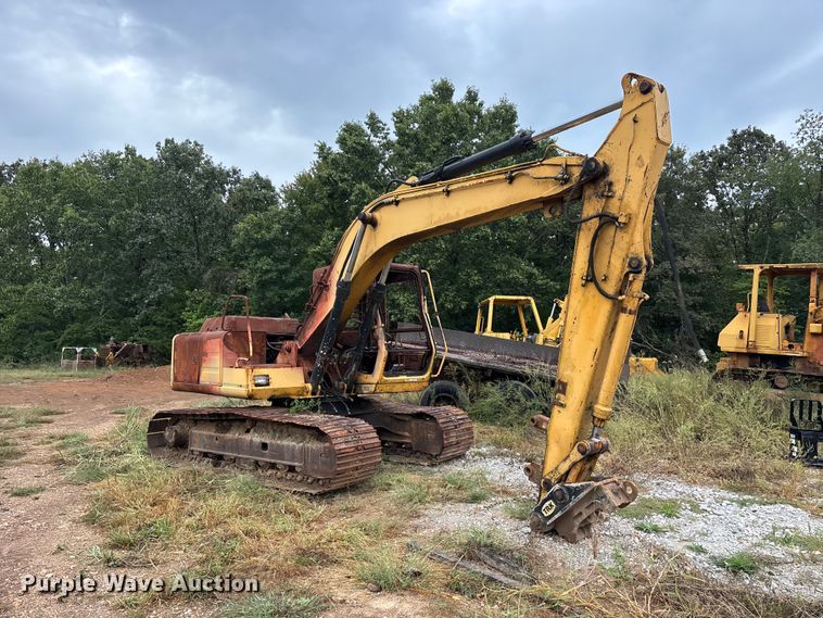 image for item ER3374 1988 John Deere 490D excavator