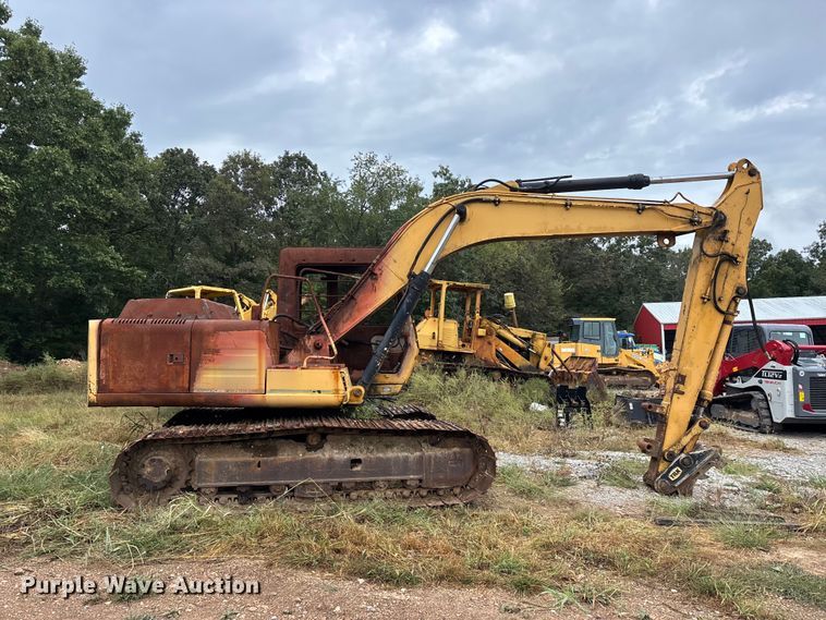 image for item ER3374 1988 John Deere 490D excavator