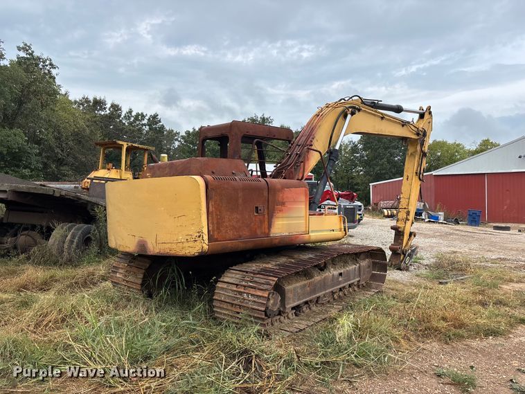 image for item ER3374 1988 John Deere 490D excavator