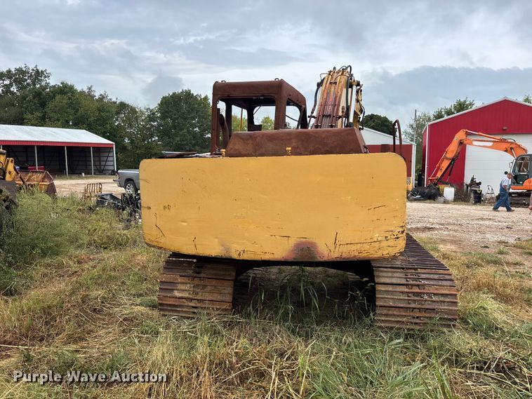 image for item ER3374 1988 John Deere 490D excavator