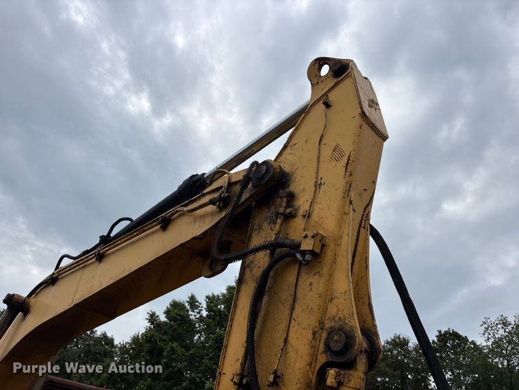 image for item ER3374 1988 John Deere 490D excavator