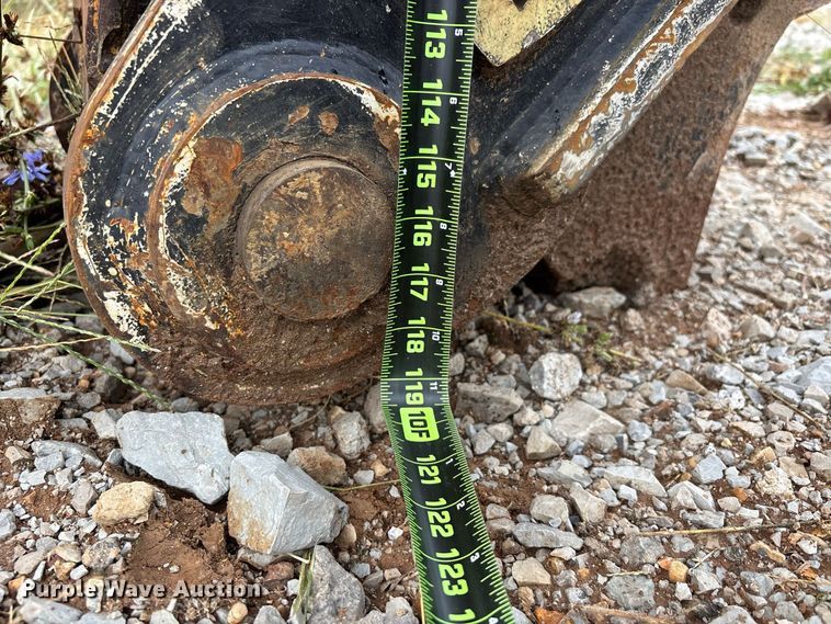 image for item ER3374 1988 John Deere 490D excavator