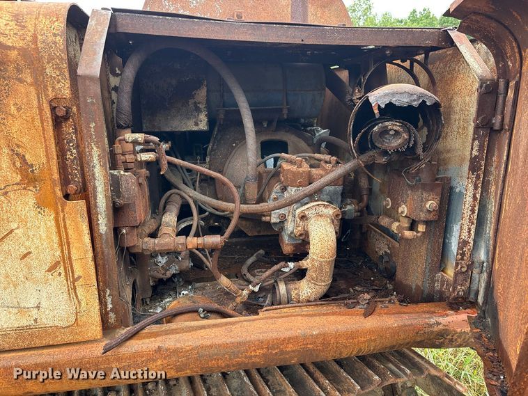 image for item ER3374 1988 John Deere 490D excavator