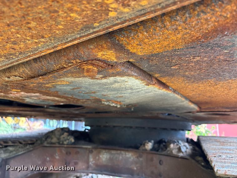 image for item ER3374 1988 John Deere 490D excavator