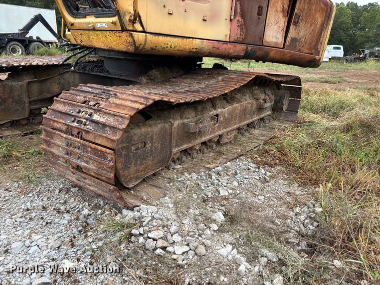 image for item ER3374 1988 John Deere 490D excavator