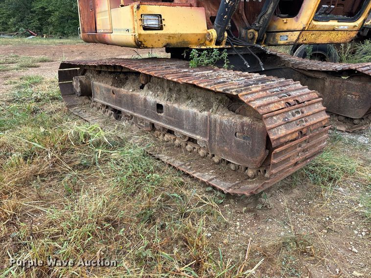 image for item ER3374 1988 John Deere 490D excavator