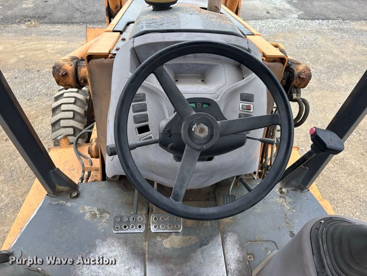 image for item ER3379 2002 Case 580M backhoe
