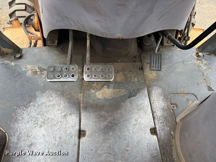 image for item ER3379 2002 Case 580M backhoe