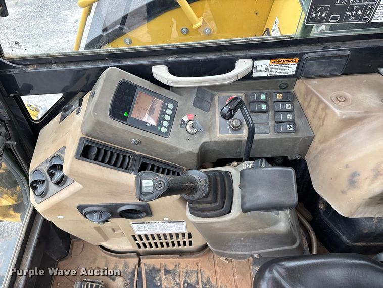 image for item ER3382 Yanmar ViO80 mini excavator