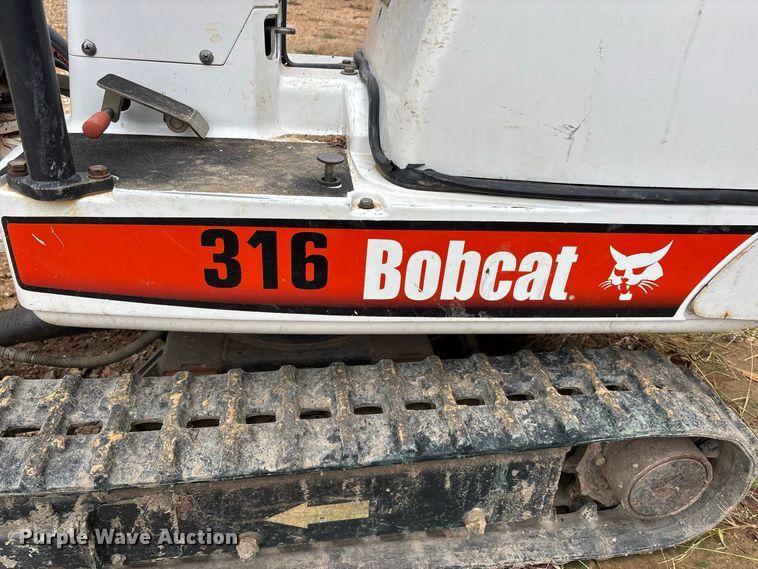 image for item ER3393 2003 Bobcat 316 mini excavator