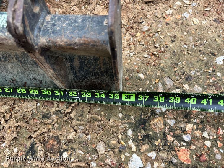 image for item ER3393 2003 Bobcat 316 mini excavator