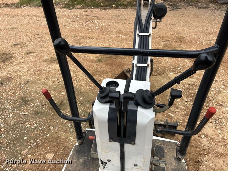 image for item ER3393 2003 Bobcat 316 mini excavator