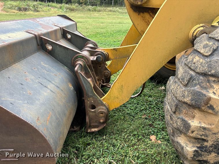 image for item ER3394 2003 John Deere 624H wheel loader