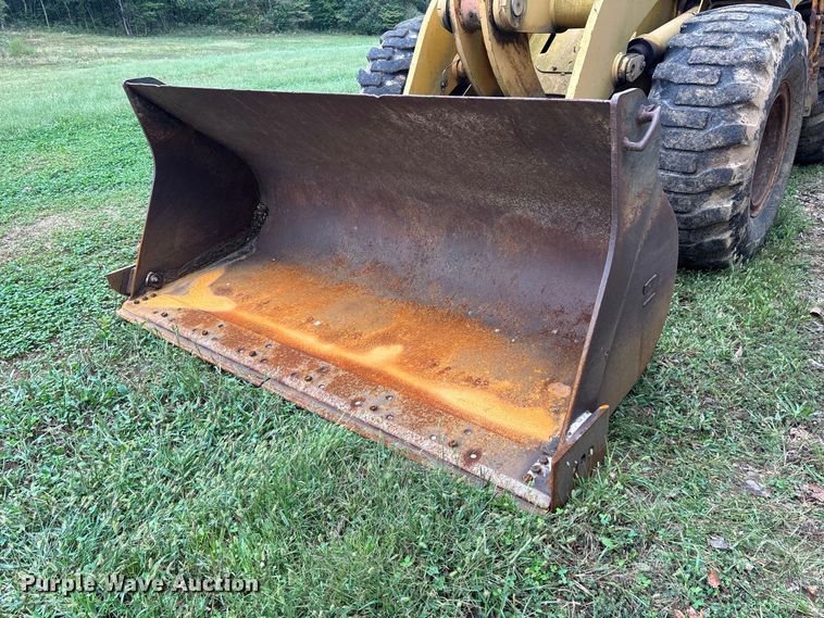 image for item ER3394 2003 John Deere 624H wheel loader