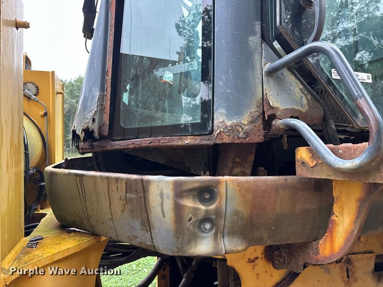image for item ER3394 2003 John Deere 624H wheel loader