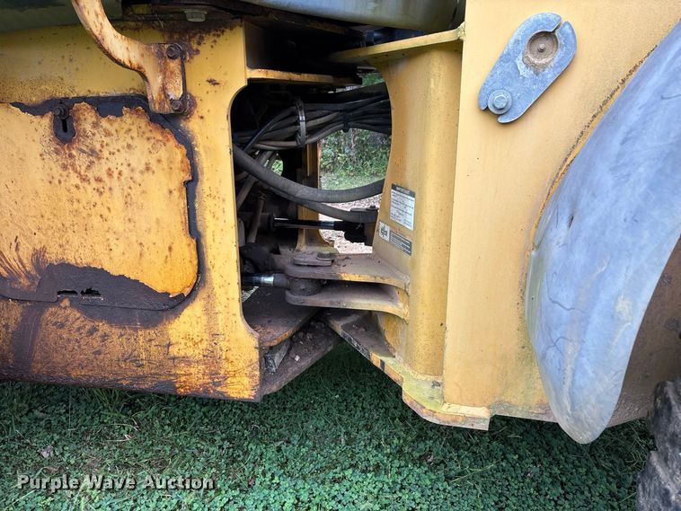 image for item ER3394 2003 John Deere 624H wheel loader