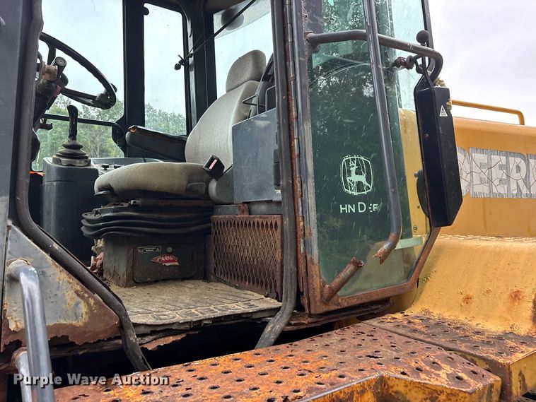 image for item ER3394 2003 John Deere 624H wheel loader
