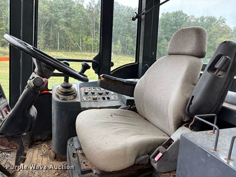 image for item ER3394 2003 John Deere 624H wheel loader
