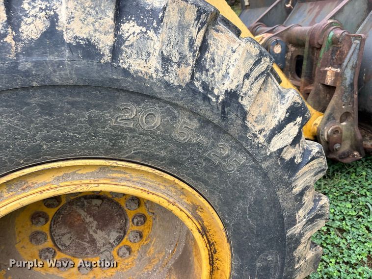 image for item ER3394 2003 John Deere 624H wheel loader