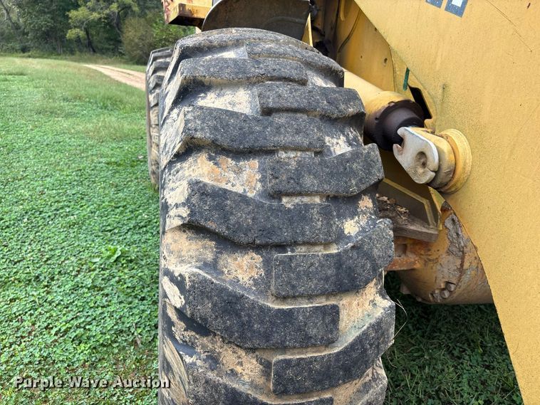 image for item ER3394 2003 John Deere 624H wheel loader