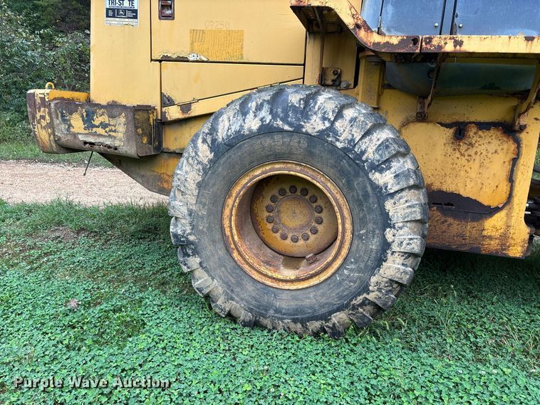 image for item ER3394 2003 John Deere 624H wheel loader