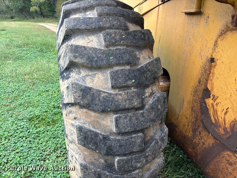 image for item ER3394 2003 John Deere 624H wheel loader