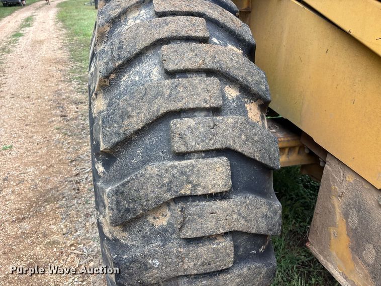 image for item ER3394 2003 John Deere 624H wheel loader