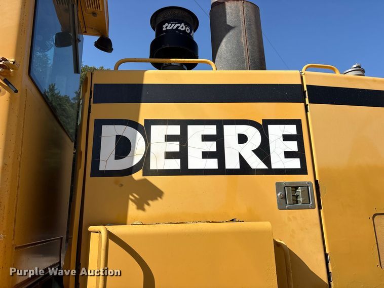 image for item ES8140 1998 John Deere 770CH motor grader
