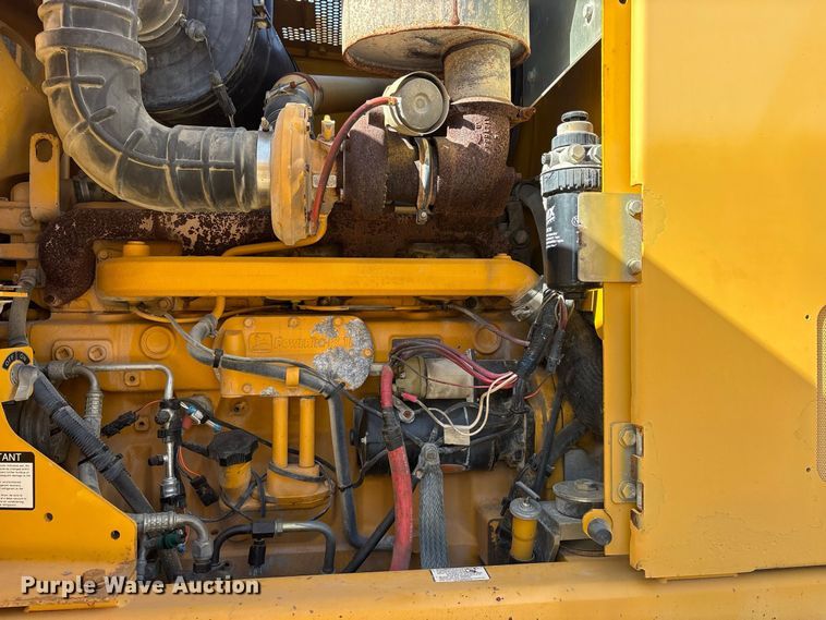 image for item ES8140 1998 John Deere 770CH motor grader