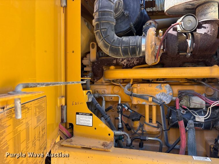 image for item ES8140 1998 John Deere 770CH motor grader