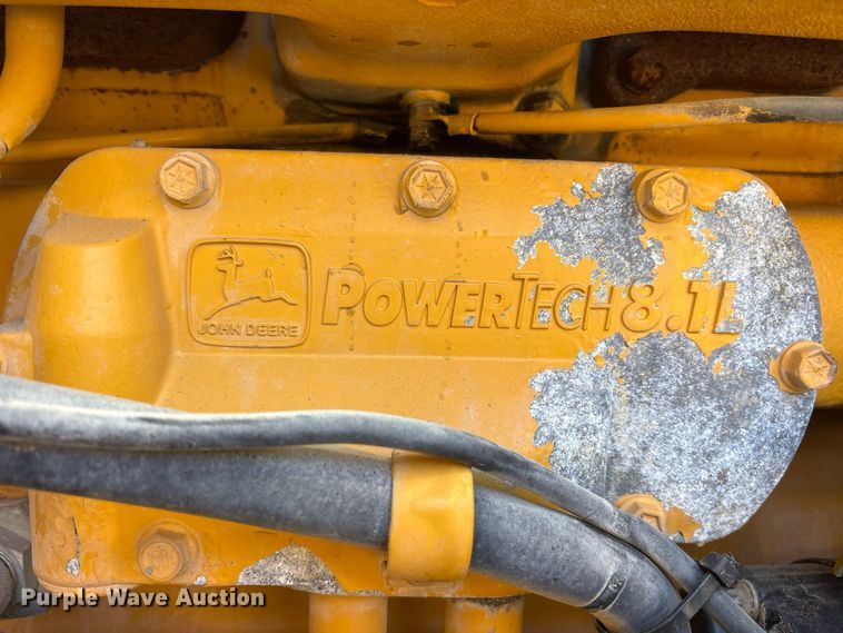 image for item ES8140 1998 John Deere 770CH motor grader