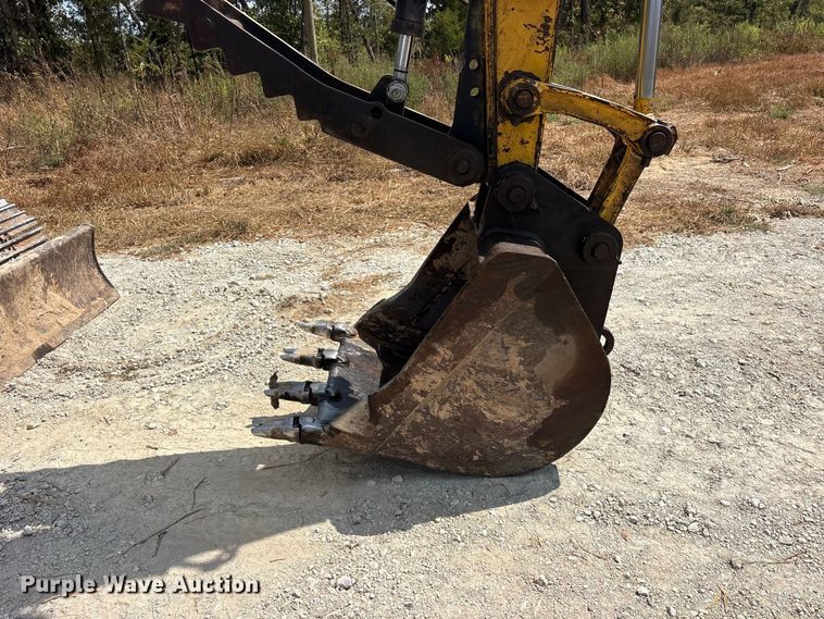image for item ES8142 2006 Komatsu PC78MR-6 mini excavator