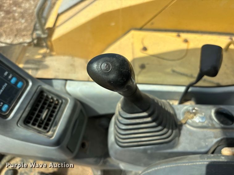 image for item ES8142 2006 Komatsu PC78MR-6 mini excavator