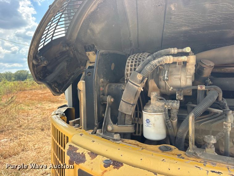 image for item ES8142 2006 Komatsu PC78MR-6 mini excavator