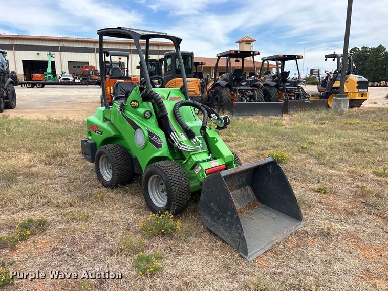 image for item ES8192 2024 Avant 423 compact wheel loader