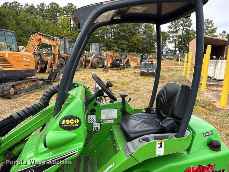 image for item ES8192 2024 Avant 423 compact wheel loader
