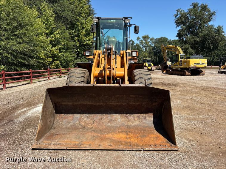 image for item ES8275 2006 Case 621D wheel loader