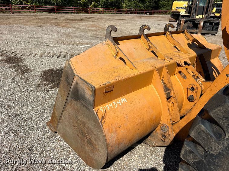 image for item ES8275 2006 Case 621D wheel loader