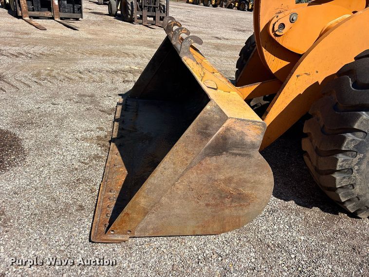 image for item ES8275 2006 Case 621D wheel loader
