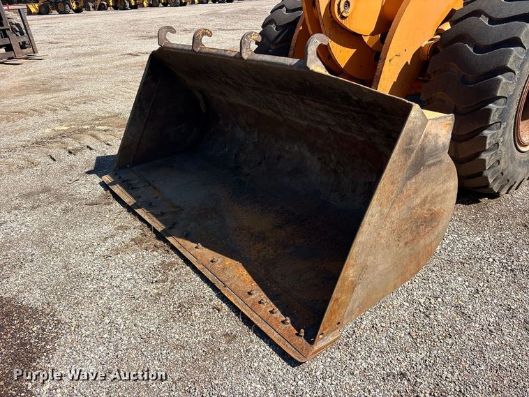 image for item ES8275 2006 Case 621D wheel loader