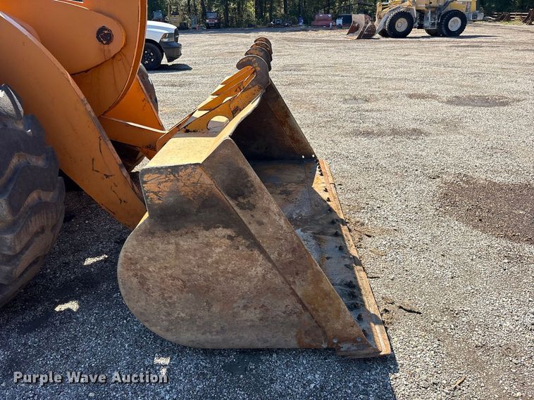 image for item ES8275 2006 Case 621D wheel loader