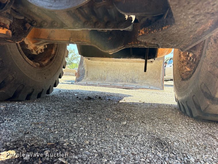 image for item ES8275 2006 Case 621D wheel loader