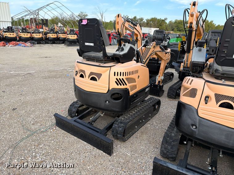 image for item EU1546 2024 Erie Industries EM15 mini excavator