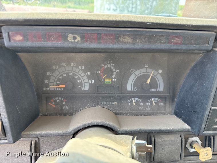 image for item EW4187 1991 Chevrolet refuse truck