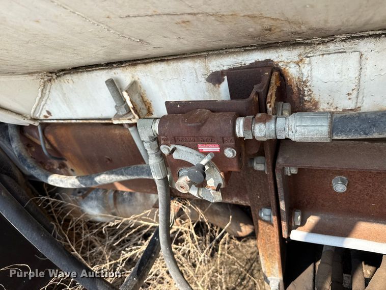 image for item EW4187 1991 Chevrolet refuse truck