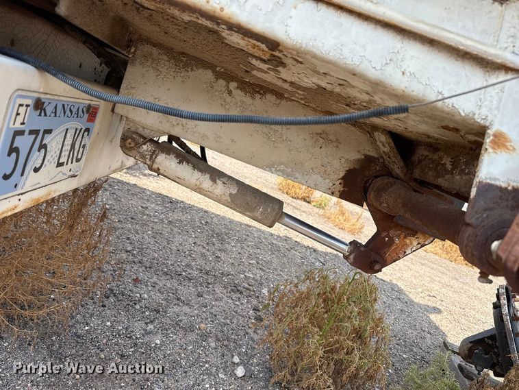 image for item EW4187 1991 Chevrolet refuse truck