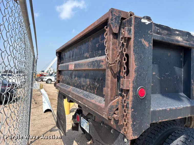 image for item EW4188 1996 Ford F700 dump truck