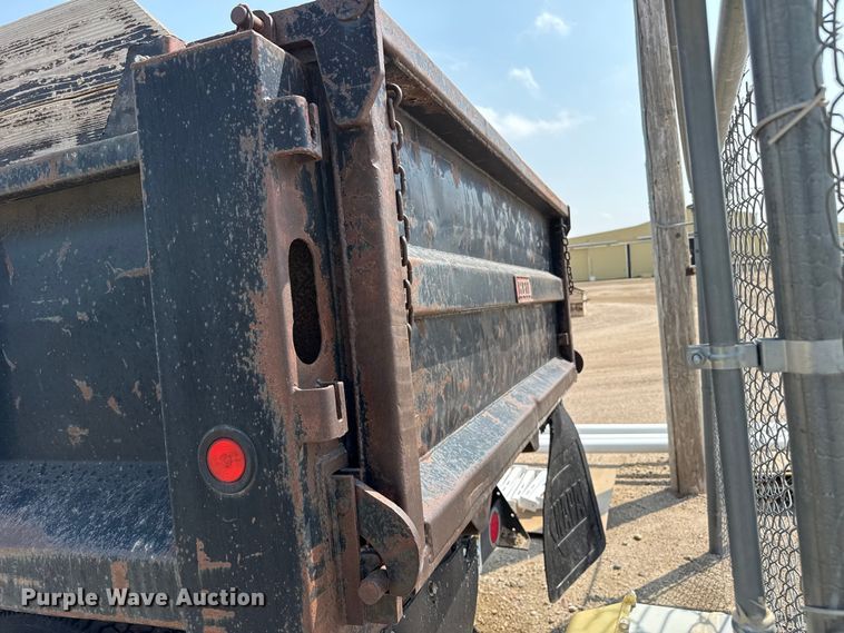 image for item EW4188 1996 Ford F700 dump truck