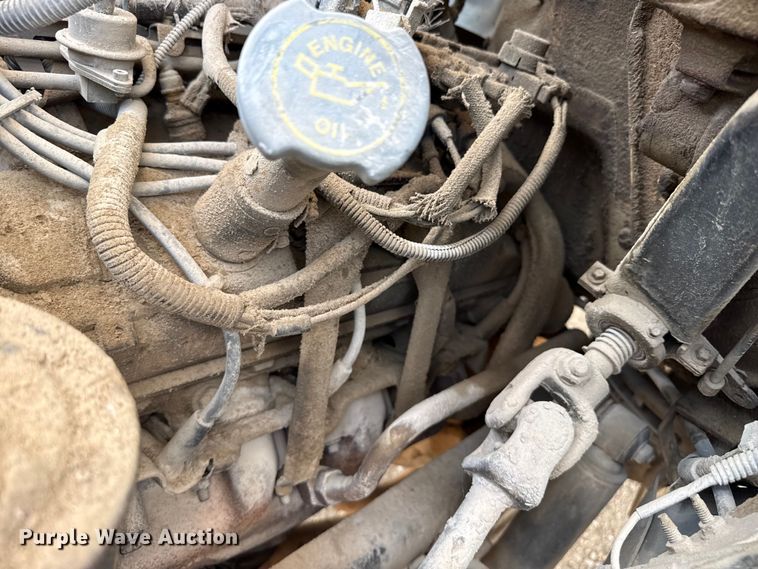 image for item EW4188 1996 Ford F700 dump truck