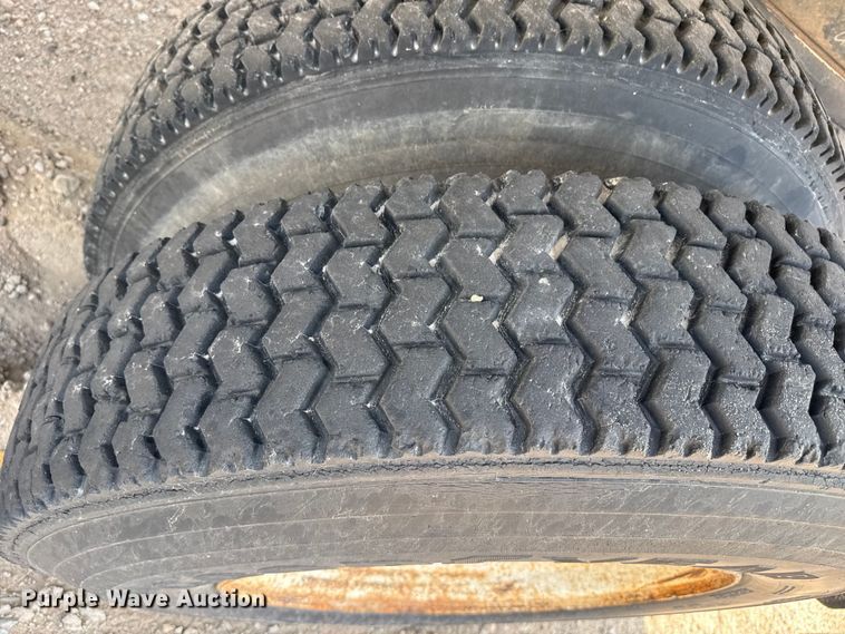 image for item EW4188 1996 Ford F700 dump truck